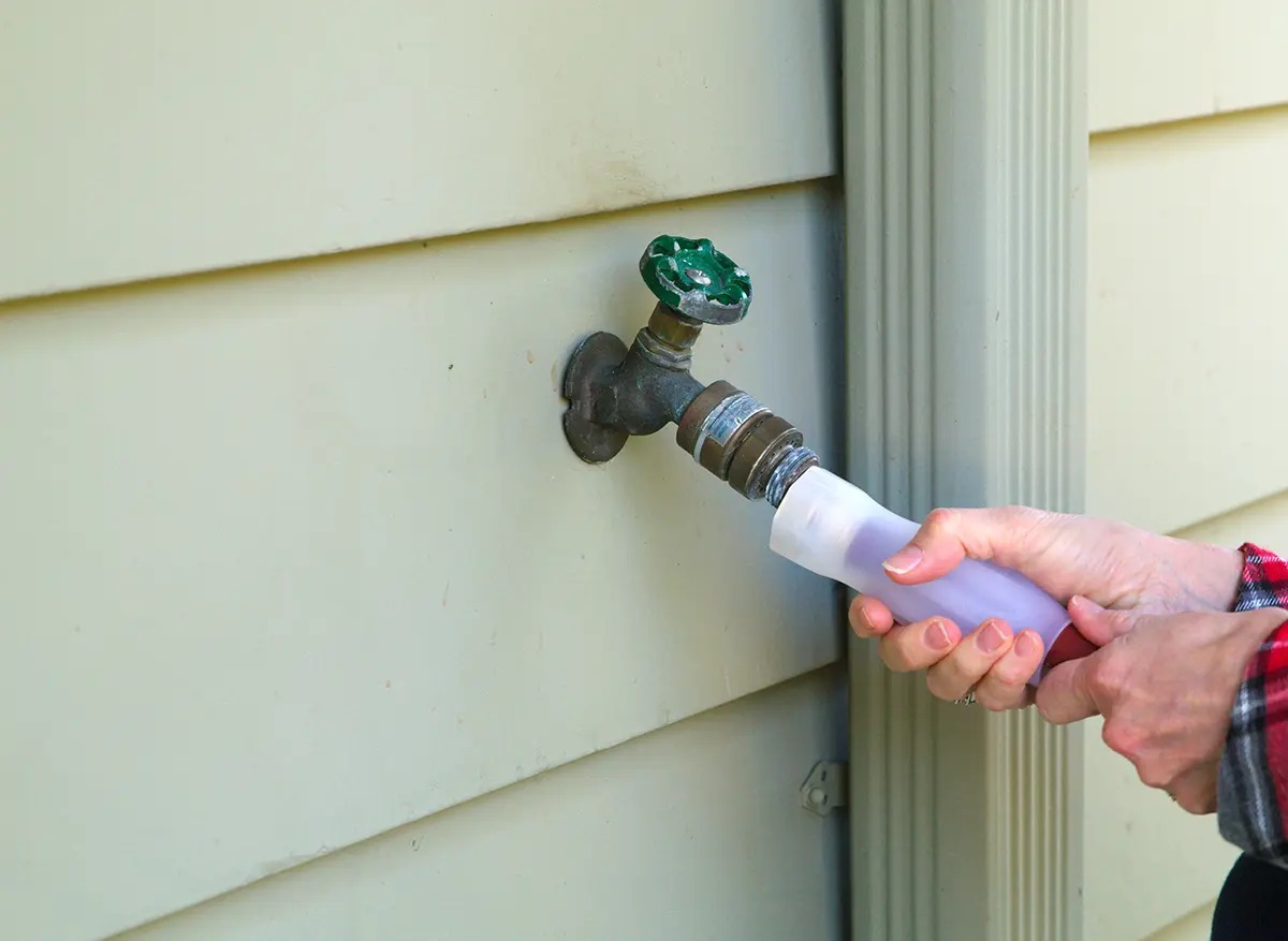 Outdoor faucet and hose bib services